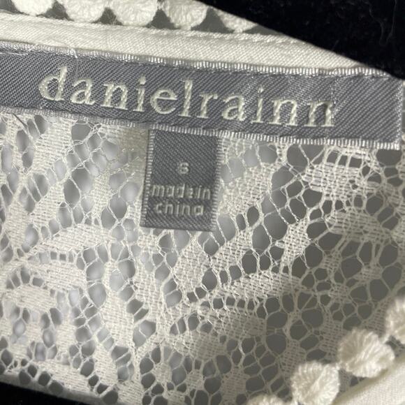 Daniel Rainn, Size Small, White Crochet Blouse, Boho, Illusion Neckline, Lace - Picture 3 of 7